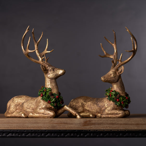 Laying-Deer-Figurine-with-Holly-Wreath-(Set-of-2)-Decor